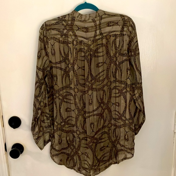 Richard Allen for H&M Green Snake Longsleeve Button-down Blouse - Picture 2 of 6